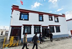 <b>正在地动中旧址受损严沉</b>